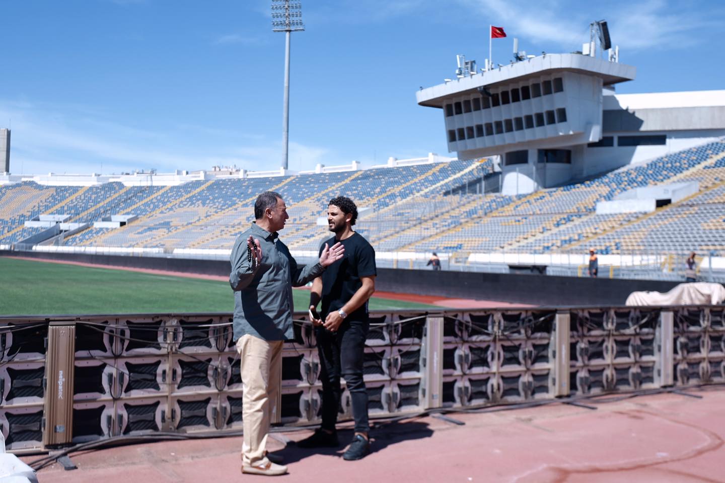 الرجاء ينفي ما أصدره الأهلي المصري بخصوص توزيع تذاكر مباراة نهائي عصبة الأبطال للجماهير المصرية بمركبه بـ"الوازيس" 