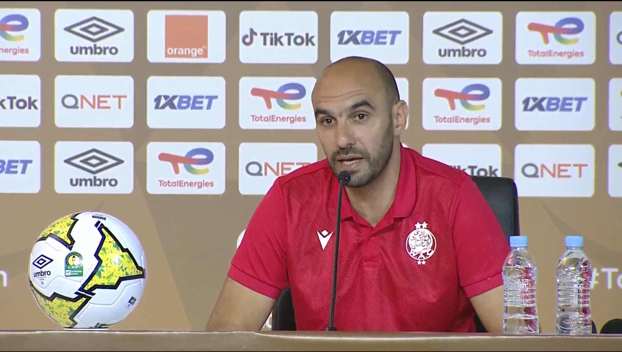 الركراكي: الأهلي مرشح للظفر باللقب.. والوداد جاهز بـ "الغرينتا" للاستفادة من أخطاء ليفربول أمام الريال