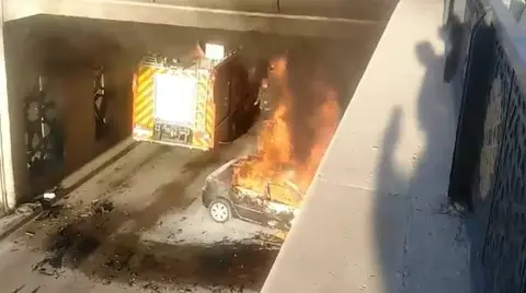  أمن طنجة يعتقل شخصا ويفتح تحقيقا في وفاة جمركي وزوجته احتراقا داخل سيارتهما 