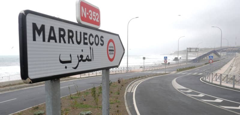  رفضته الأغلبية والمعارضة.. "فوكس" يقدم مقترحا برلمانيا لإغلاق حدود سبتة ومليلية بسبب رفض المغرب الاعتراف بإسبانيتهما 