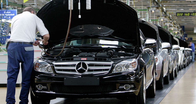  مرسيدس تستدعي 292 ألف سيارة بسبب مشاكل في المكابح 