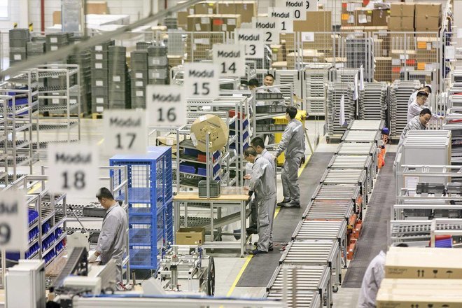 الصين شكلت 30 بالمائة من الناتج الصناعي العالمي في 2021