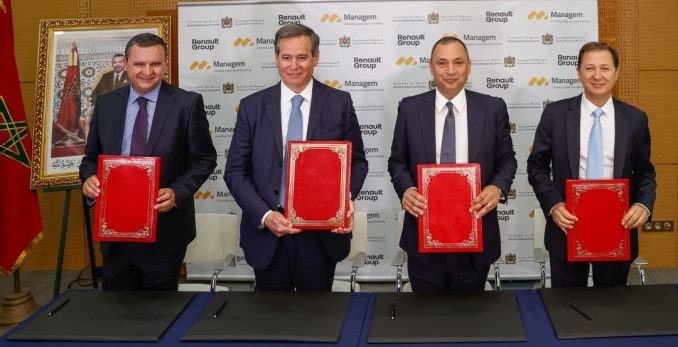  خطوة أخرى نحو صناعة السيارات الكهربائية بالمغرب.. "مناجم" توقع اتفاقية لإمداد شركة "رونو" بكبريتات الكوبالت 