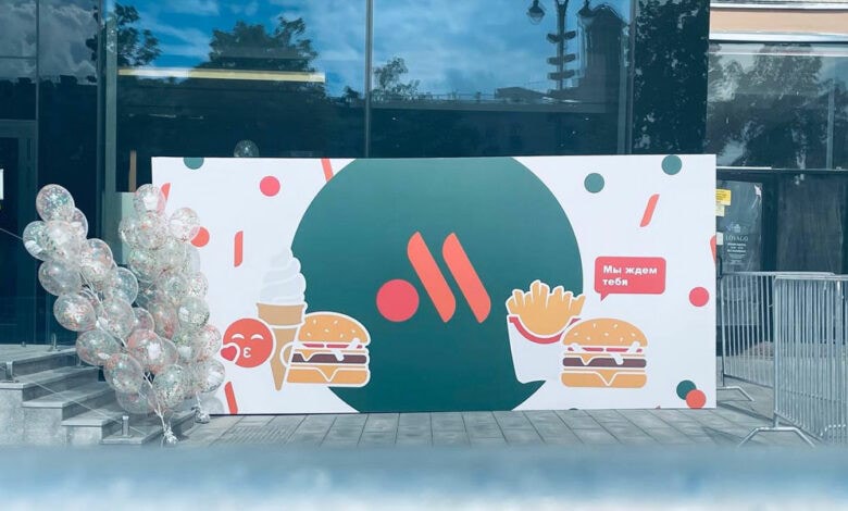  ماكدونالدز الروسي "فكوستو إي توتشكا" يحل محل المطاعم الأمريكية الشهيرة بعد بيعها  