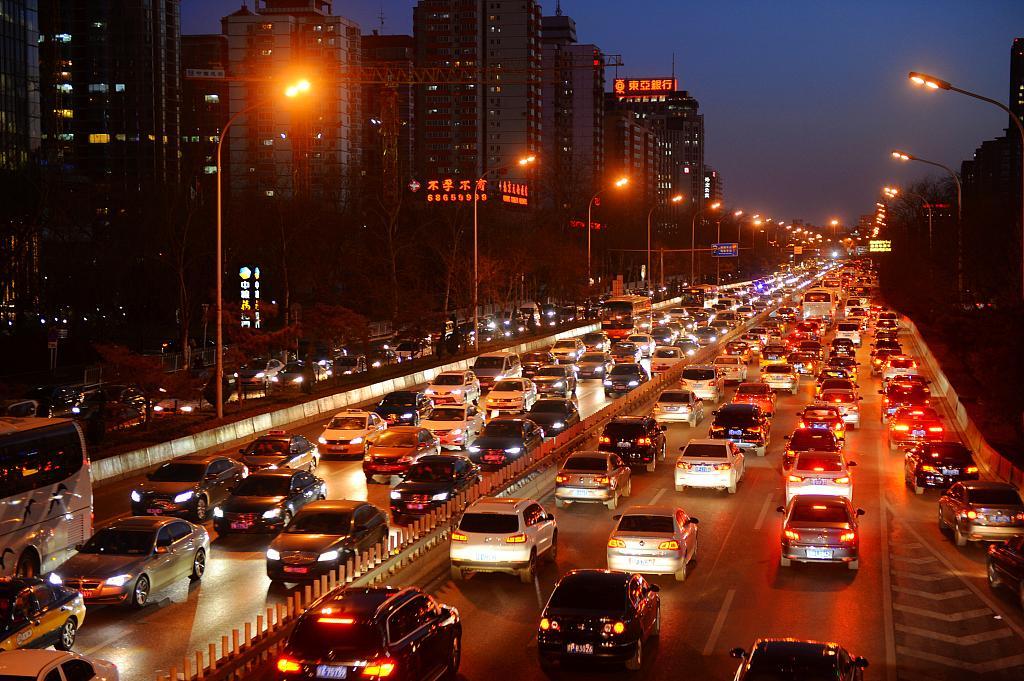 الصين أضحت واحدة من أكثر دول العالم ازدحاما في مجال النقل