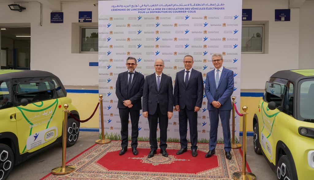 بريد المغرب يُشغل 225 مركبة كهربائية مصنوعة بالمغرب لتوسيع شبكته وتوزيع الطرود