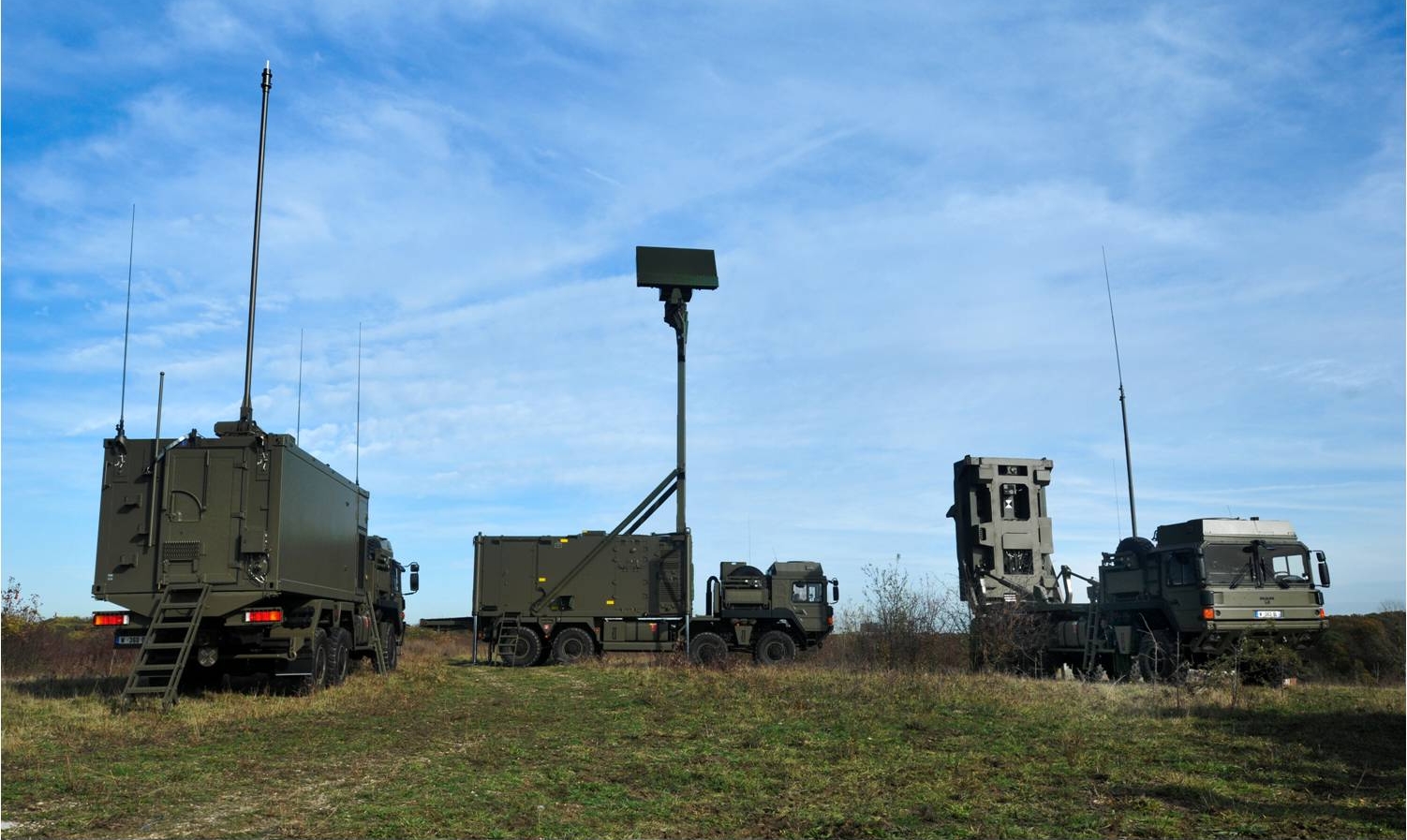 المغرب يحصل على نظام صاروخي جديد ودفعة أولى من المركبات المدرعة "Sherpa"