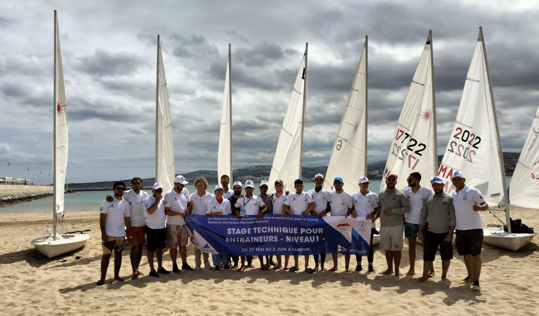 خبير دولي من جنوب إفريقيا يؤطر دورة تكوينية لمدربي الزوارق الشراعية بالنادي الملكي لطنجة