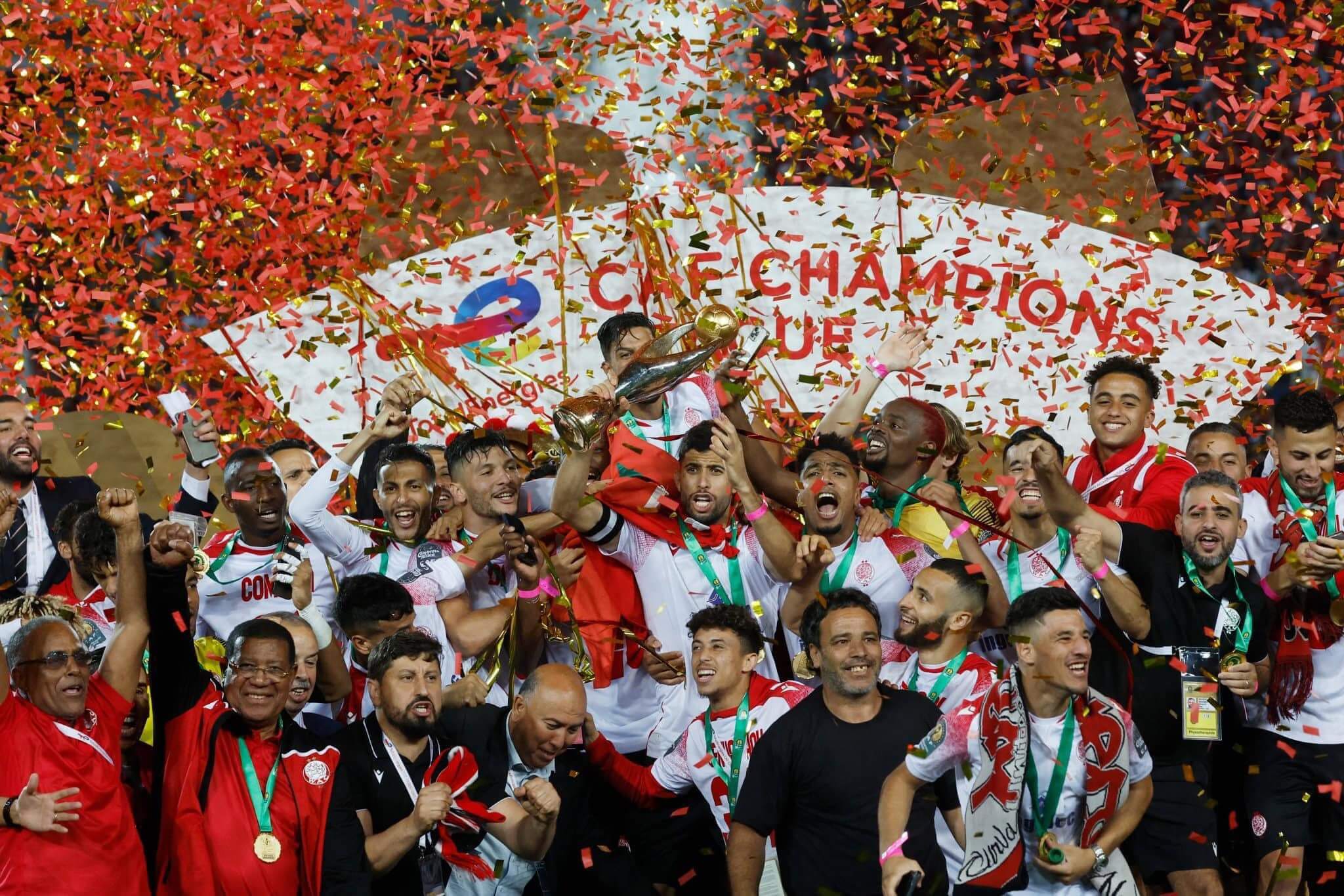 بعد تتويجه بلقب دوري أبطال إفريقيا.. مكافئات الوداد تفوق 5 ملايير سنتيم وهذه تفاصيلها