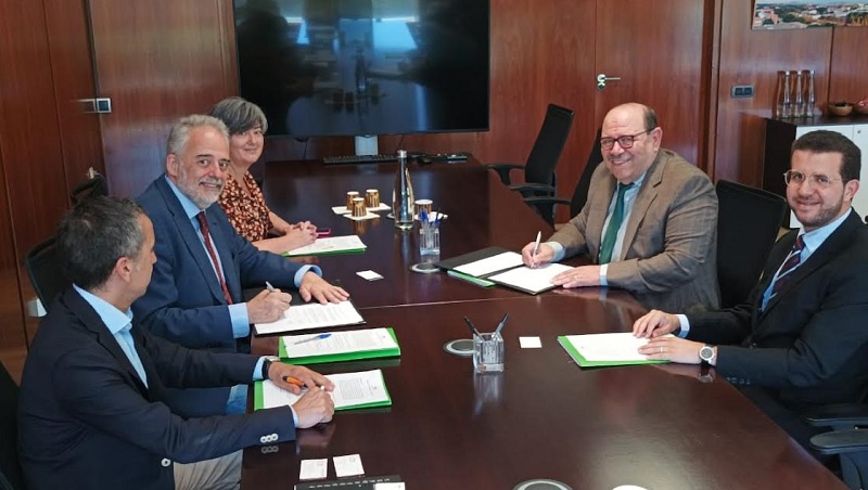  توقيع اتفاقية إطار مجلس الجالية والجامعة الحرة لبرشلونة 