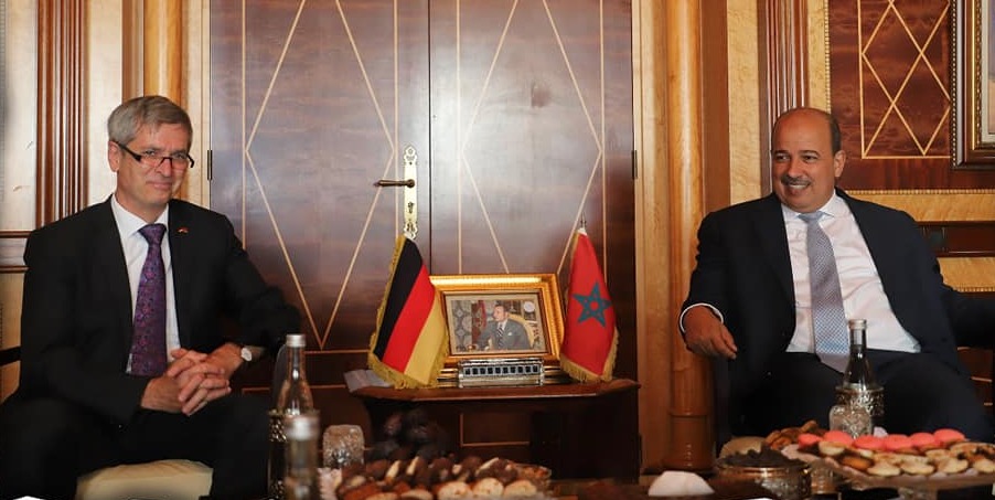 في إشارة لمشروع الهيدروجين الأخضر.. السفير الألماني يؤكد رغبة برلين في استئناف مشاريع الطاقة المتجددة مع المغرب