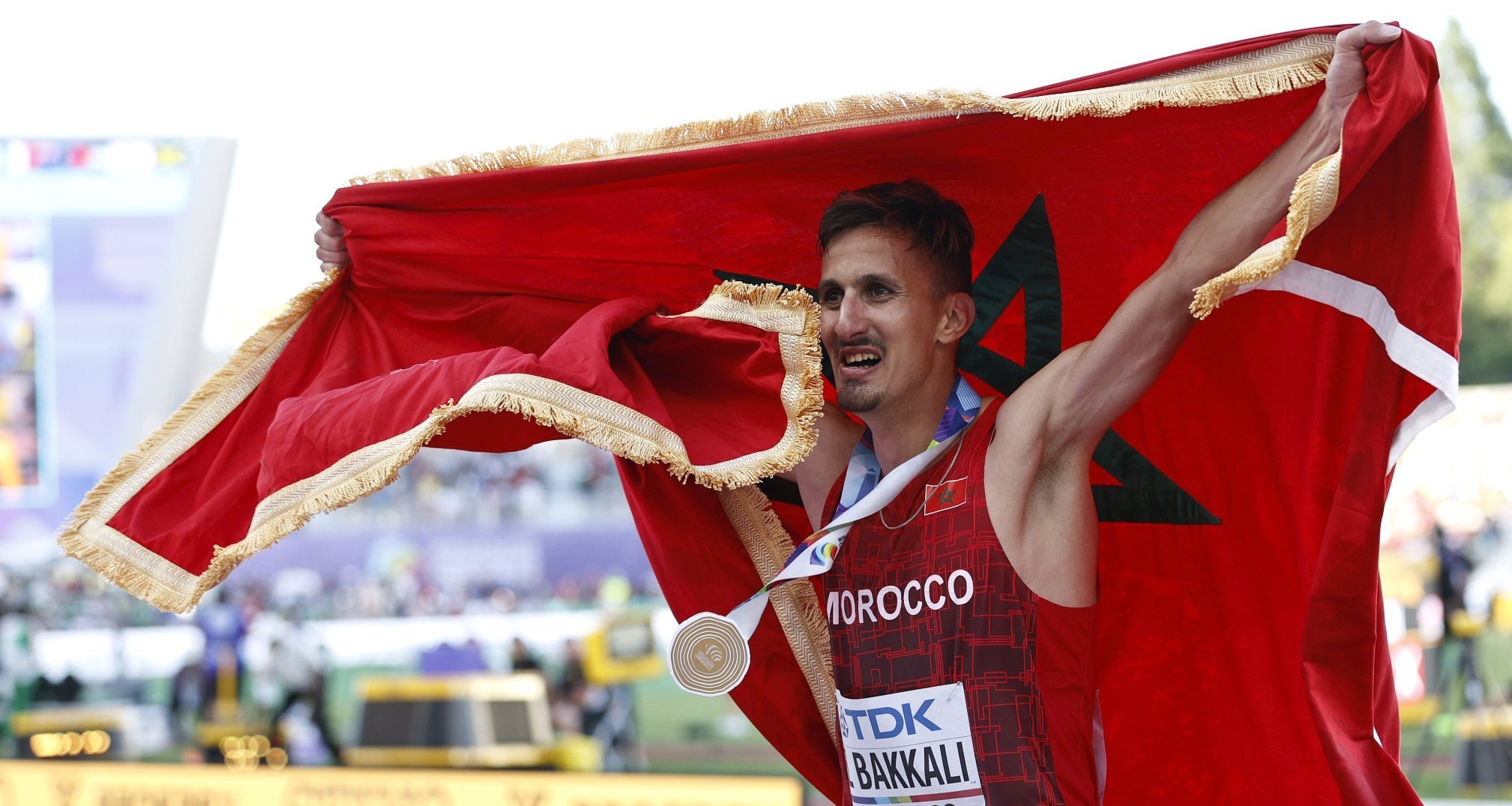 سفيان البقالي معدن المغرب النفيس.. من رحم "أم الألعاب" حمل المشعل وركض وحيدا نحو المجد