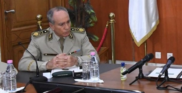  يتكلم الفارسية بإتقان.. تبون يضع مقربا من إيران على رأس أهم جهاز للمخابرات بالجزائر وشنقريحة يحثُ على طاعة أوامره 