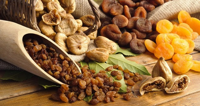 تركيا تجني 755 مليون دولار من صادرات الفواكه المجففة