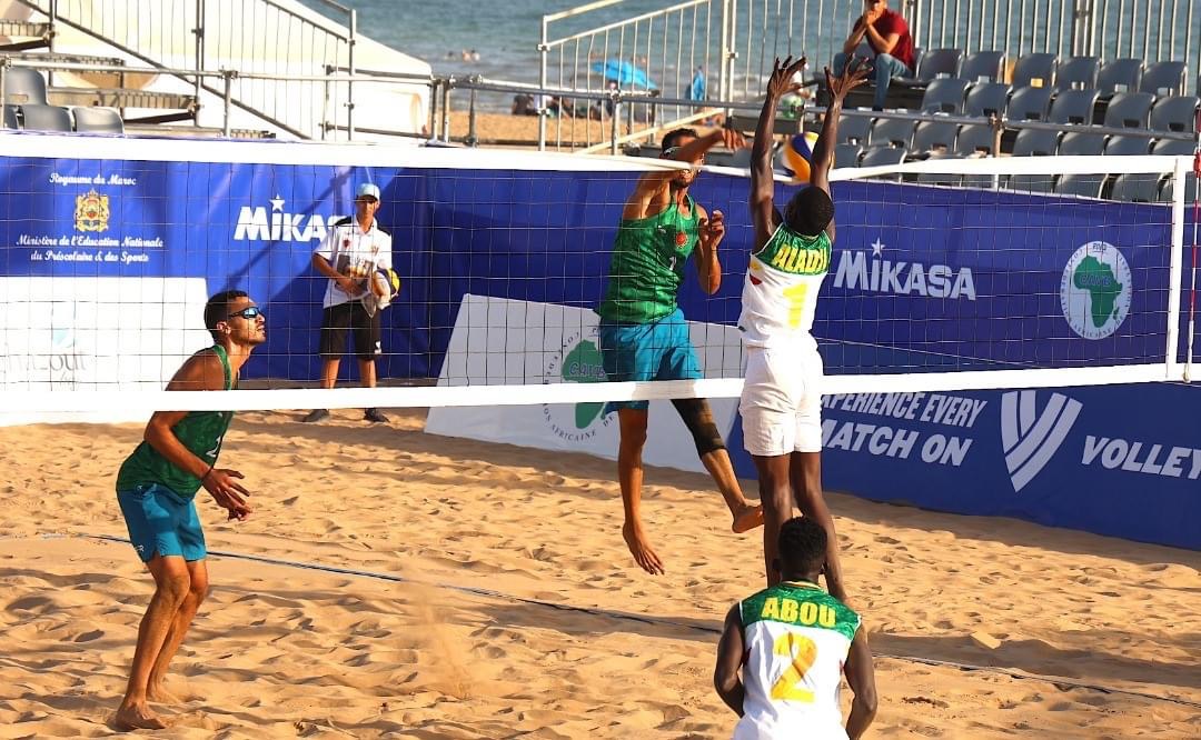 بعد الانتصار أمام الجزائر.. المغرب ممثل بقوة في نصف نهائي بطولة إفريقيا لكرة الطائرة الشاطئية