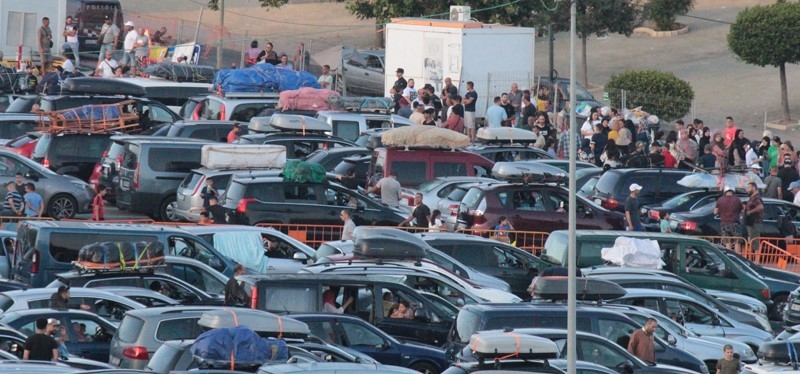 عملية العبور باب سبتة تتحول إلى فوضى.. ومطالب بتسريع "إجراءات الولوج"