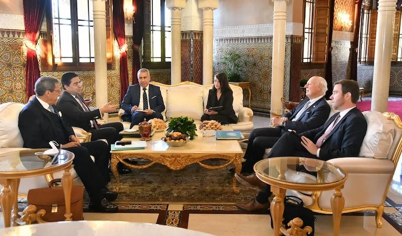  دي ميستورا يحل بالرباط للقاء المسؤولين المغاربة حول الصحراء ويستثني زيارة مسؤولي "البوليساريو" 