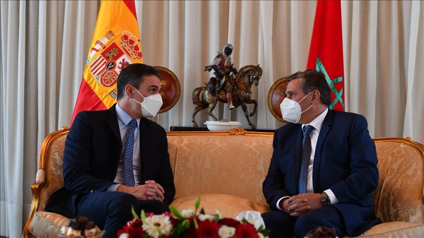 "حتى لا يدفع المحرومون ثمن الأزمة".. سانشيز يقوم بما لا يستطيع أخنوش فعله ويفرض ضرائب إضافية على شركات الطاقة