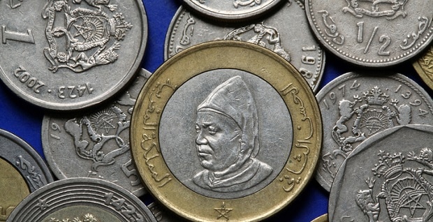  الدرهم يتجاوز حاجز 10,3 مقابل الدولار 