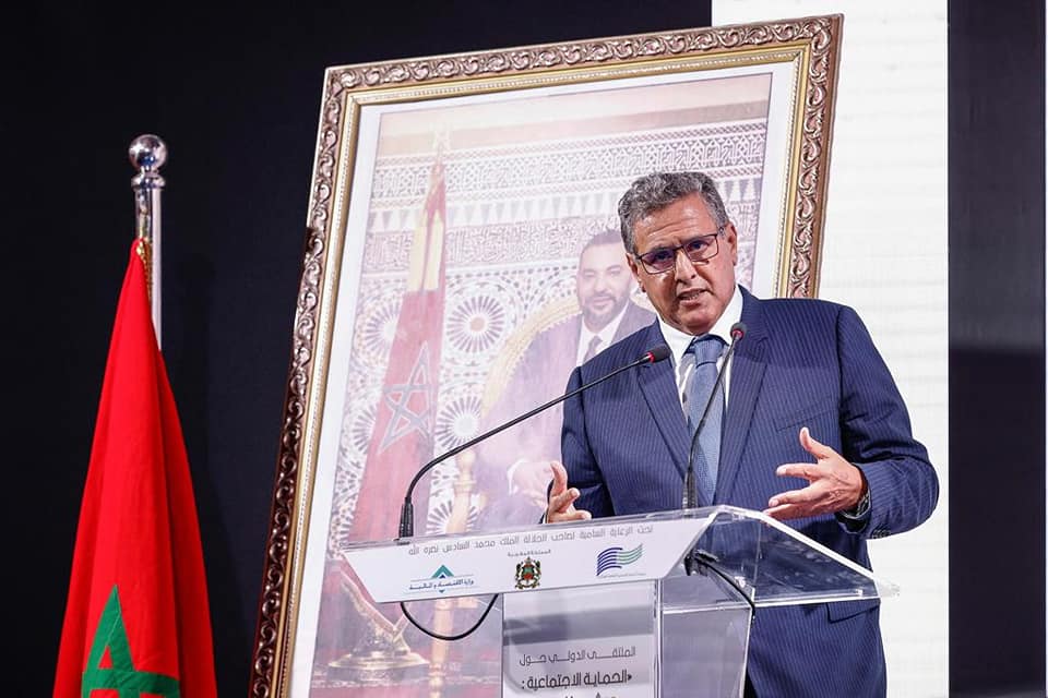 أخنوش يقرر اعتماد الدعم المباشر في قانون المالية لـ 2023 بعد أن كان يرفضه في عهد ابن كيران