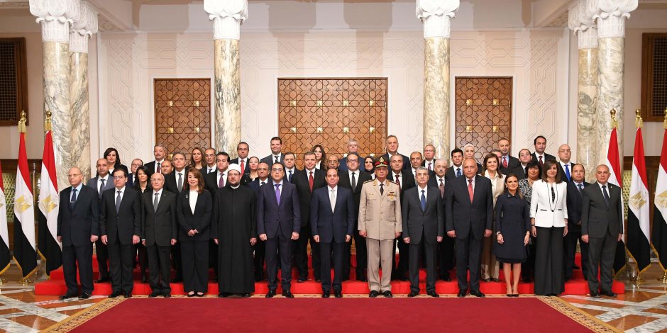  البرلمان المصري يقر تعديلا وزاريا شمل 13 حقيبة 