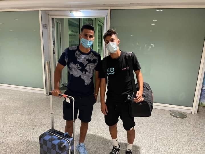  الثنائي الجزائري بن غيث وبوزوق يصلان للمغرب من أجل التوقيع في كشوفات الرجاء 