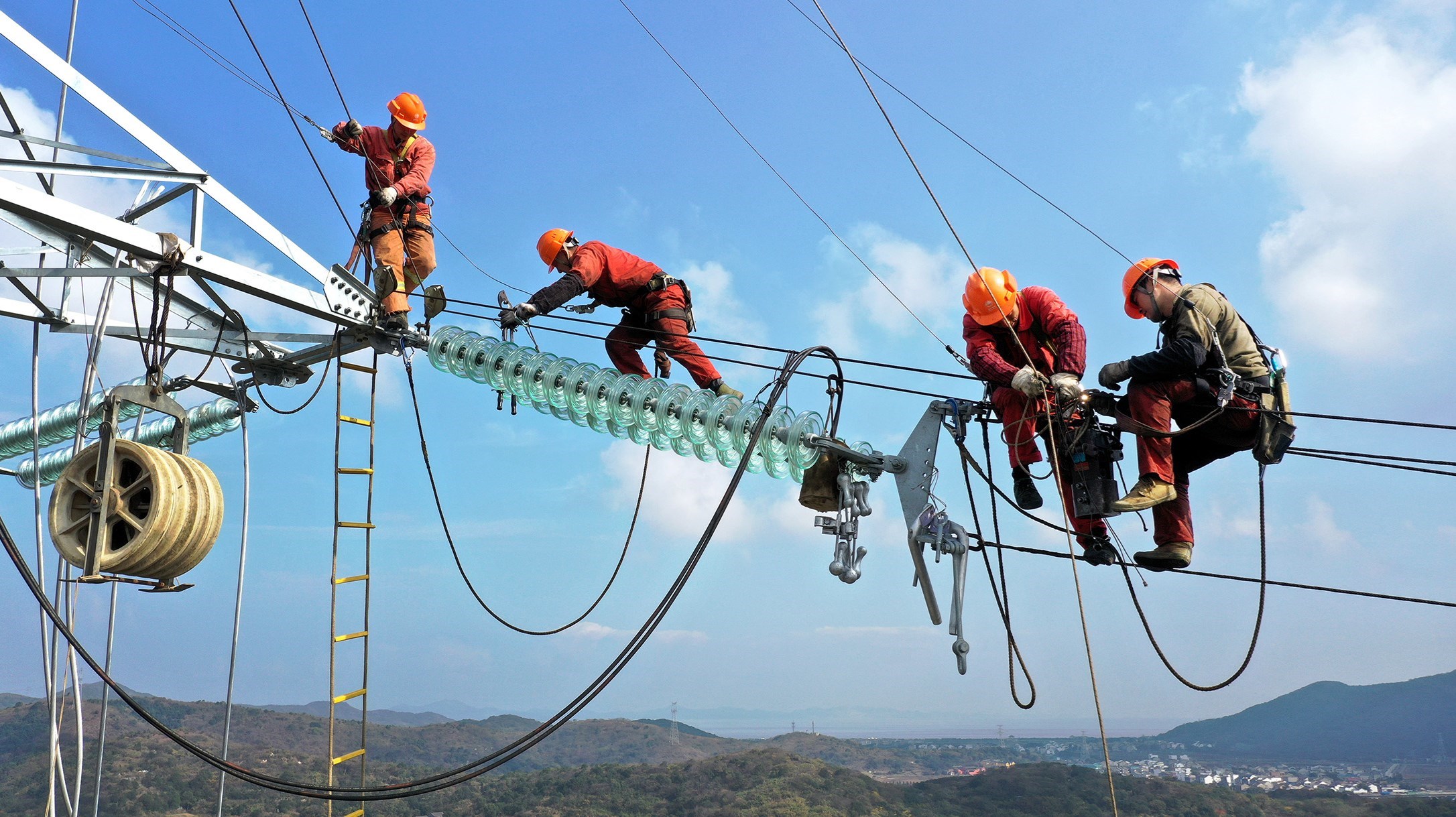  الصين.. 5 ملايين شخص يعانون من انقطاع الكهرباء بسبب موجة حرارة 