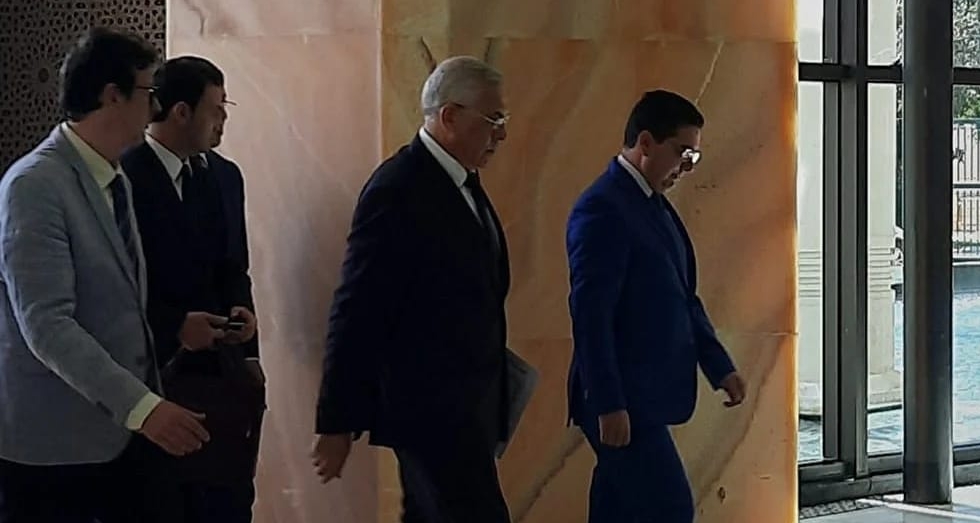 خاص - مَكث ساعة و37 دقيقة في الرباط، وبوريطة خصص له 23 دقيقة.. تفاصيل الزيارة الخاطفة لوزير العدل الجزائري إلى المغرب