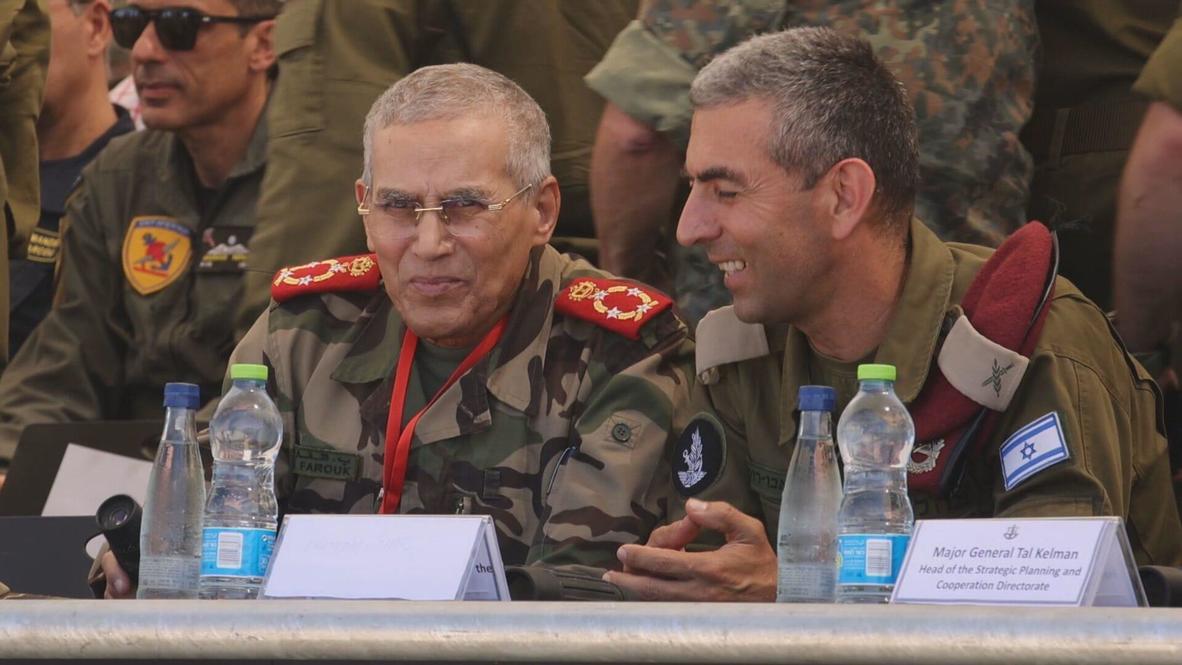  التقى بوزير الدفاع العبري.. إسرائيل تعرضُ آخر تكنولوجياتها العسكرية أمام 12 رئيس أركان من بينهم الفاروق بلخير 