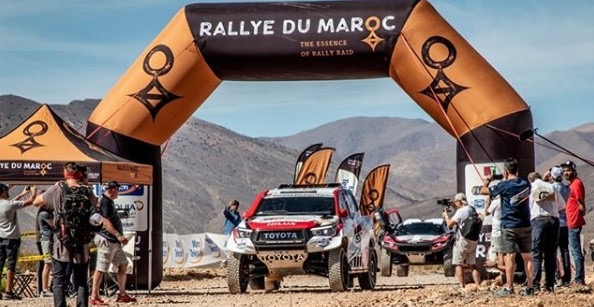 "البوليساريو" تعتبر مرور رالي دولي للسيارات عبر الصحراء حدث "غير مسبوق".. والجيش المغربي يُؤمن المنطقة