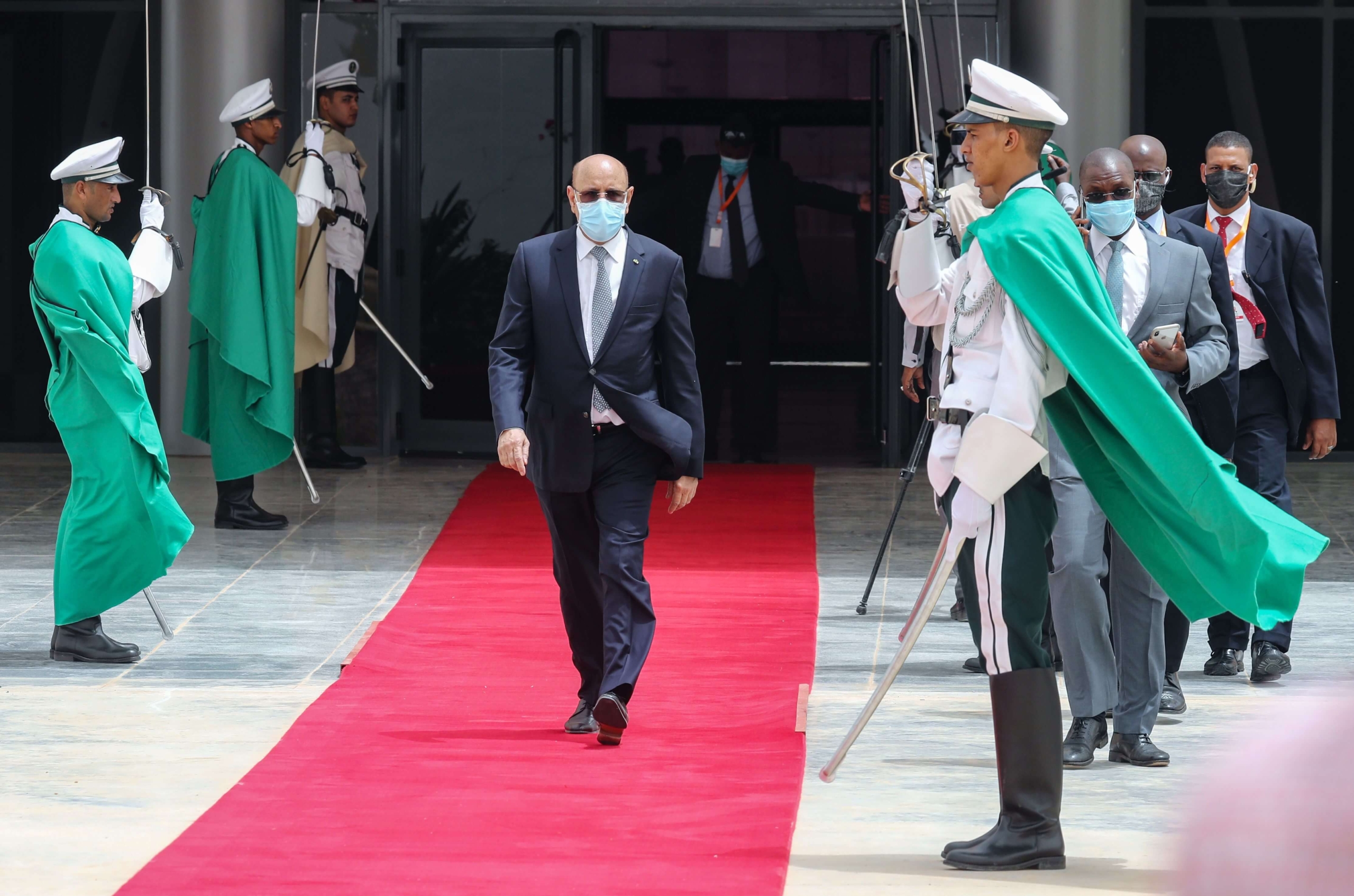  الرئيس الموريتاني يجري تعديل وزاريا على مستوى الحكومة 