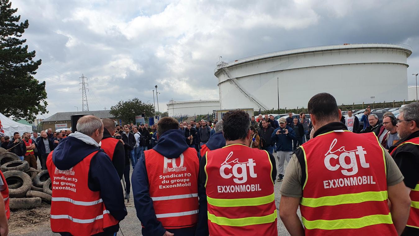  هل يصل ارتداده إلى المملكة؟.. زلزال يضرب مصفاة "طوطال" في فرنسا ويهدد إمدادات المحروقات المغربية في ظل توقف "لاسامير" 