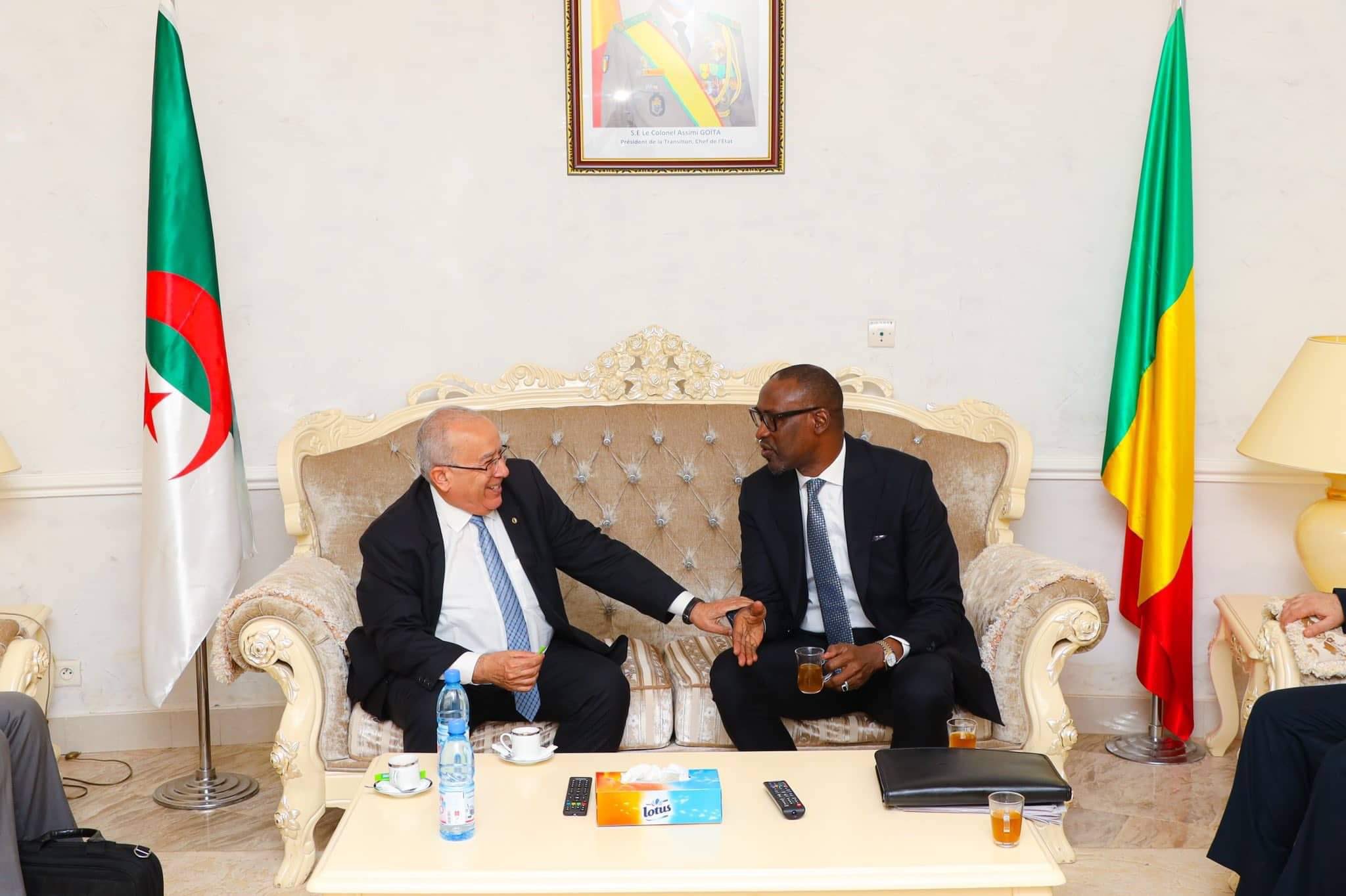 الجزائر تسلم سلطات مالي تقارير سرية تتهم المغرب بتمويل الجماعات المسلحة في شمال البلاد