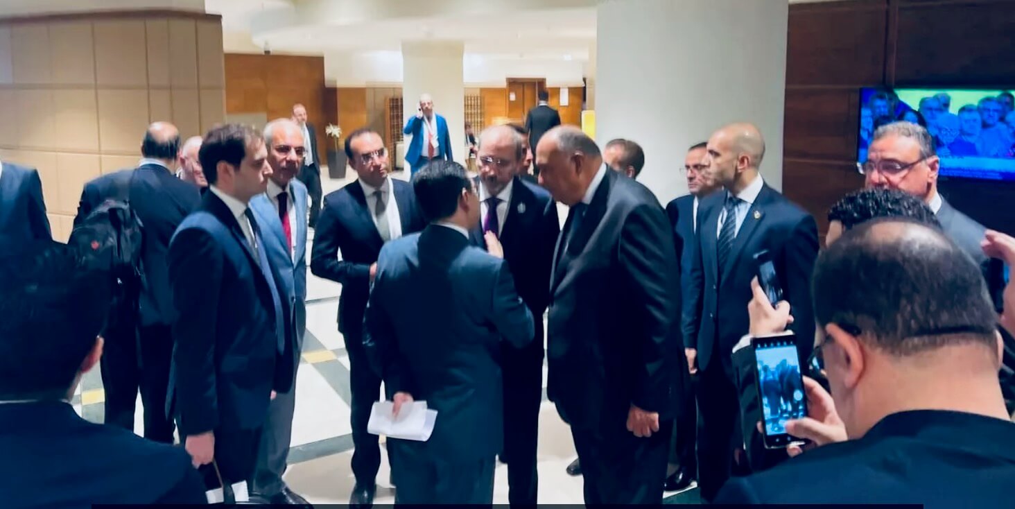  خلاف مصري جزائري حول ليبيا.. ومغربي خليجي مع الجزائر بشأن إيران.. قمّة "لمِّ الشمل" تُشَتِّتُ مزيدا مِن "شمل العرب" 