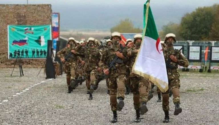  ببيان غامض من وزارة الدفاع.. الجزائر تعلن إلغاء مناورات عسكرية مع الجيش الروسي على الحدود المغربية دون كشف مصيرها 