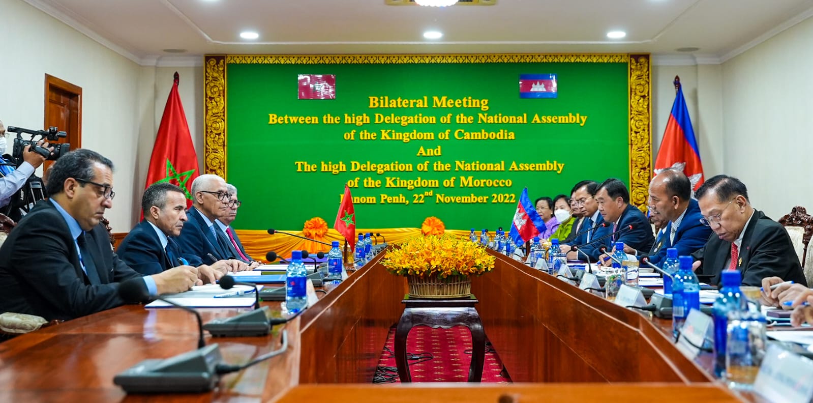  رئيس مجلس النواب يجري مباحثات مع رئيس الوزراء، ورئيسي الجمعية الوطنية ومجلس الشيوخ بمملكة كمبوديا 