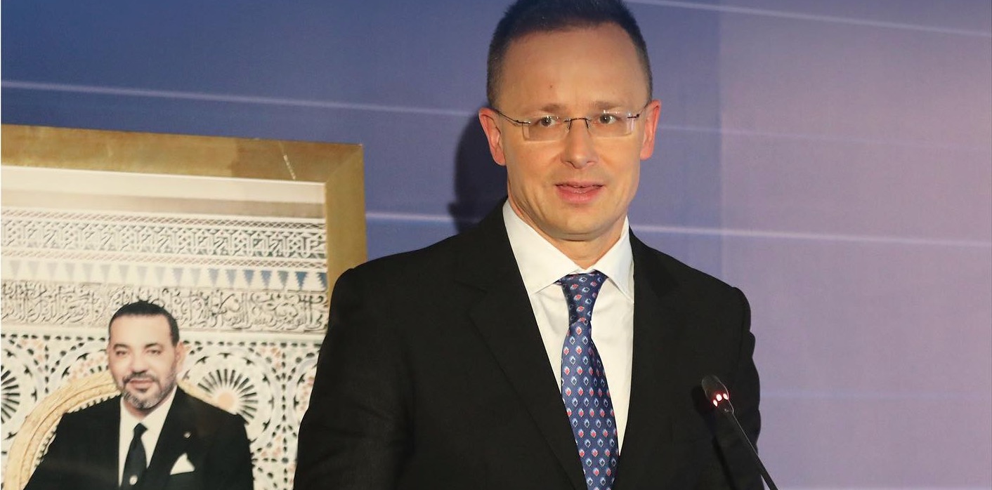 وزير الشؤون الخارجية والتجارة المجري يجدد دعم بلاده للحكم الذاتي في الصحراء