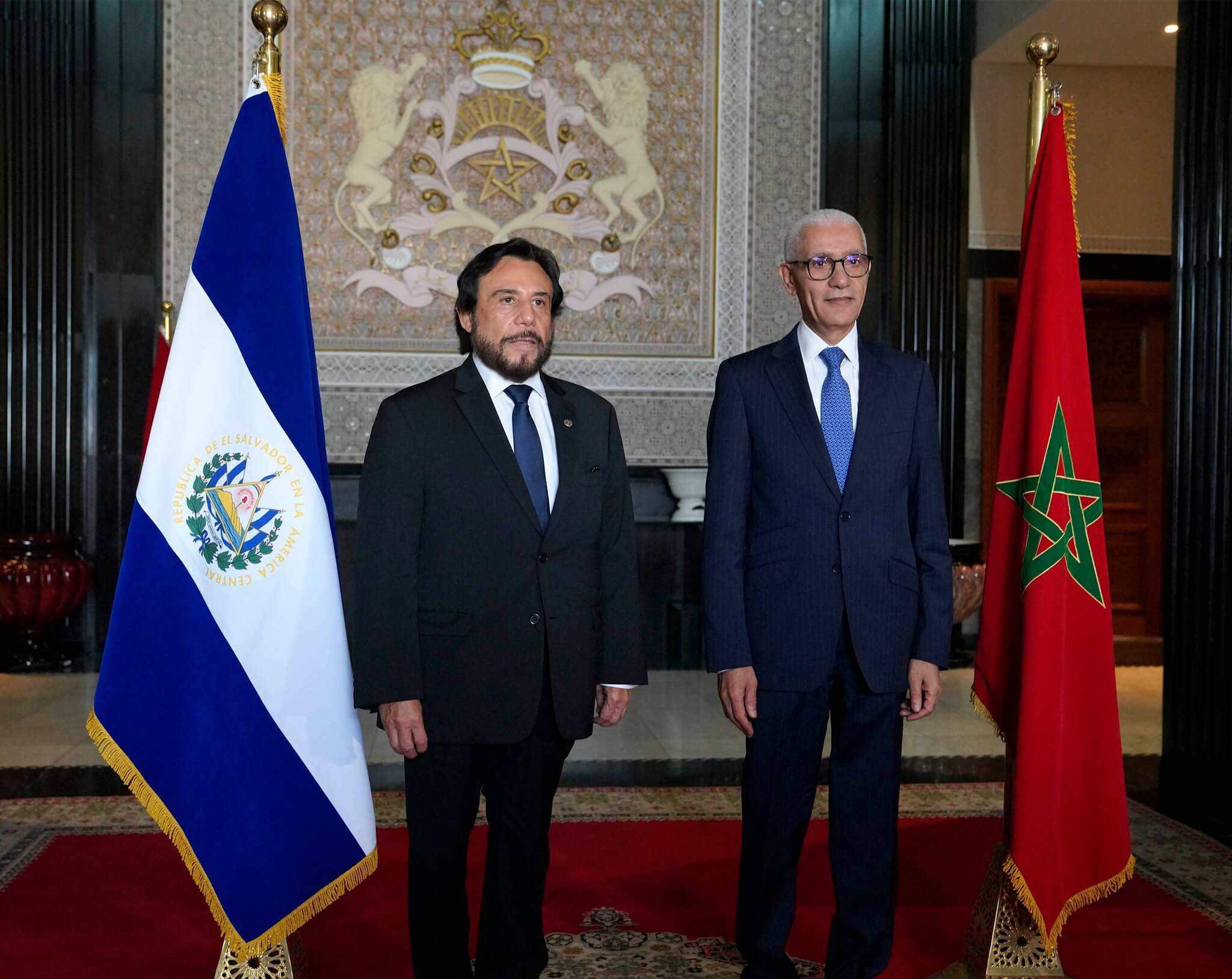 رئيس مجلس النواب يتباحث مع نائب رئيس جمهورية السالفادور حول سبل تبادل التجارب وتعزيز التعاون البرلماني