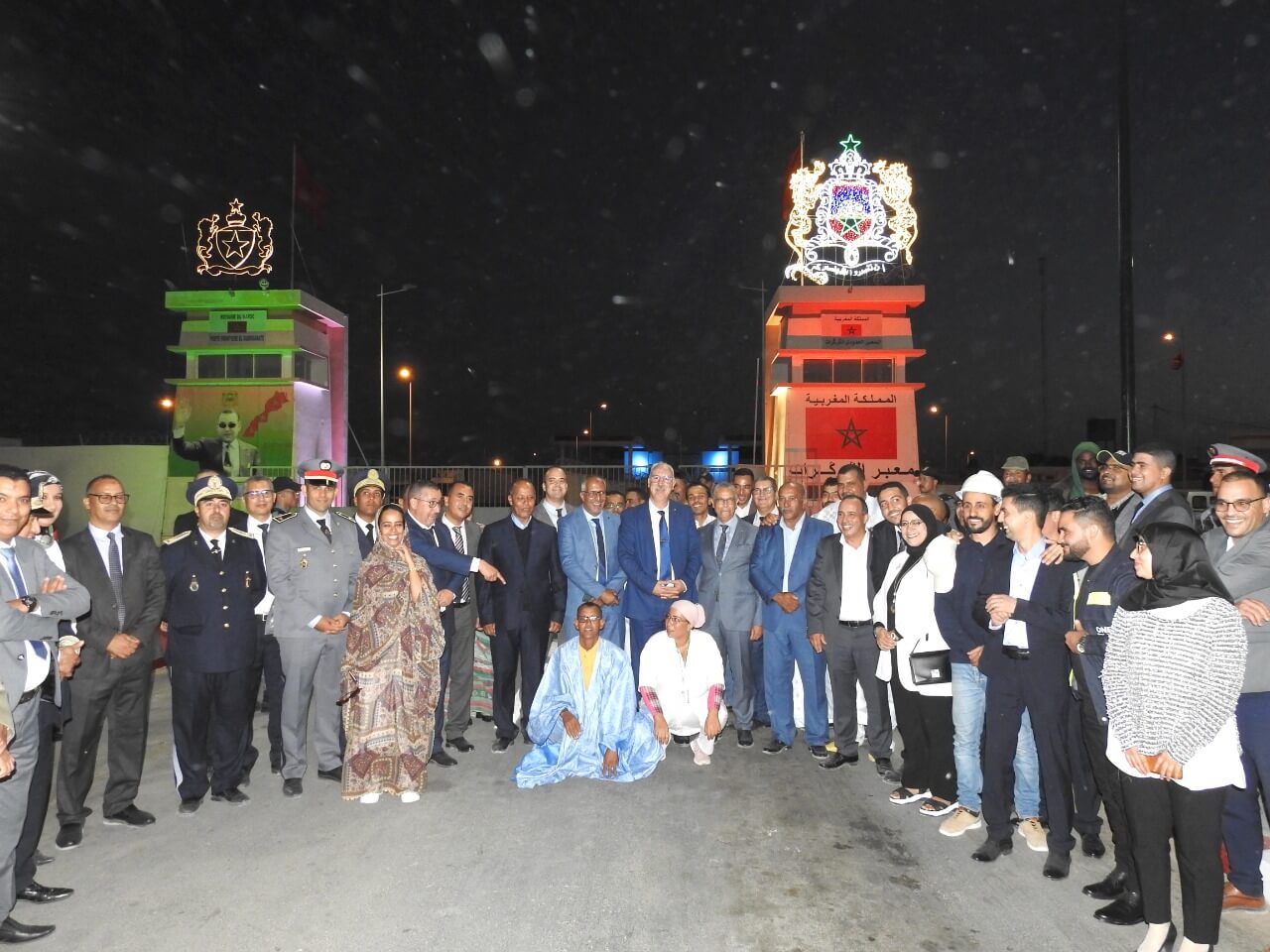  الحافظي يُشرف على تدشين مشروع كهربة المركز الحدودي "الكركرات".. وإعطاء مشاريع كبرى في قطاعي الماء والكهرباء بجهة الداخلة وادي الذهب 