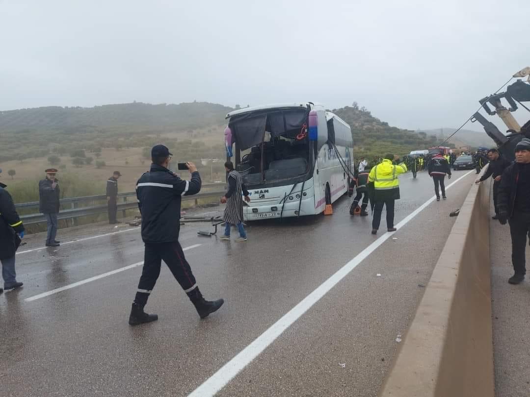  مصرع 11 شخصا بانقلاب حافلة شرقي المغرب 