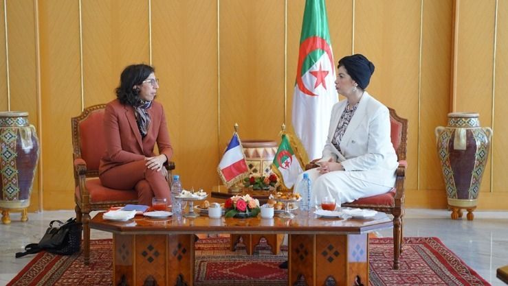 وزيرة الثقافة الفرنسية: الجماجم المُسلمة إلى الجزائر "مُعارة" فقط وجرى نقلها إلى هناك على شكل "وديعة"