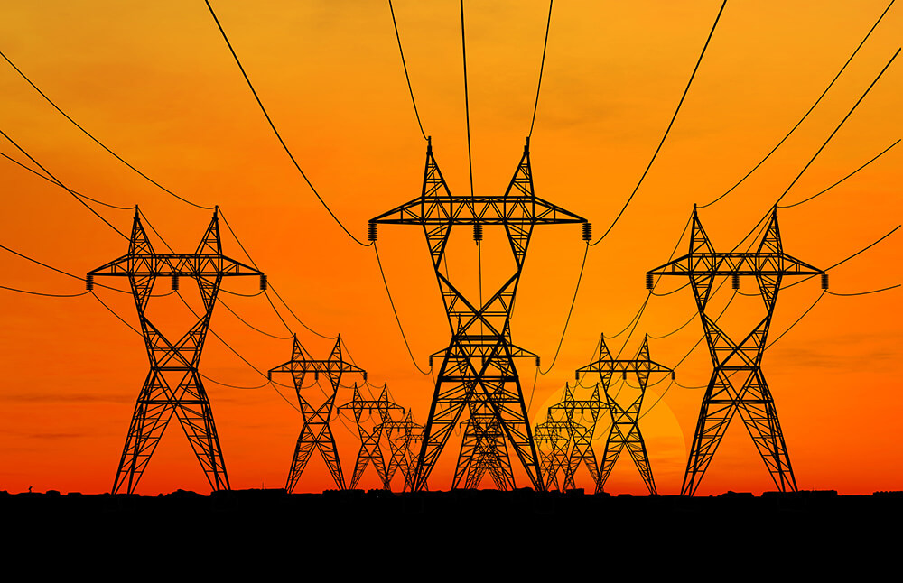 أحدهما إلى إسبانيا والثاني إلى البرتغال.. المغرب يستعد لإطلاق خطين جديدين لنقل الكهرباء إلى أوروبا