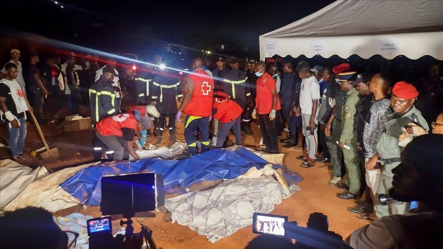  مصرع 11 شخصا إثر انهيار أرضي بالكاميرون 