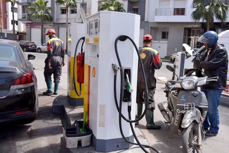  طالبوا بإعفائهم من الحد الأدنى للضريبة.. حتى أصحاب محطات الوقود يشتكون من ارتفاع الأسعار ويتهمون حكومة أخنوش بالتجاهل 