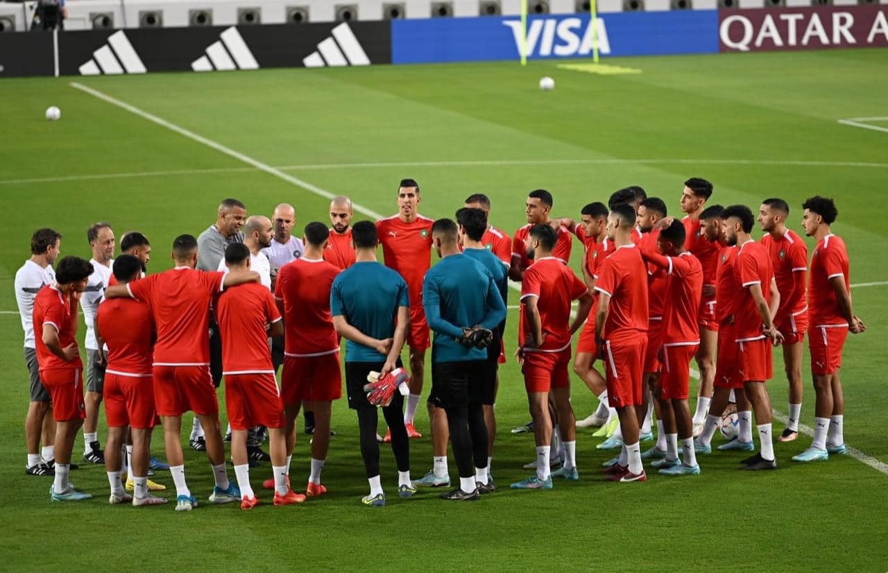  ترسانة المنتخب الوطني مُكتملة في المران الأخير قبل مواجهة "لاروخا" في ثمن نهائي كأس العالم‎‎ 