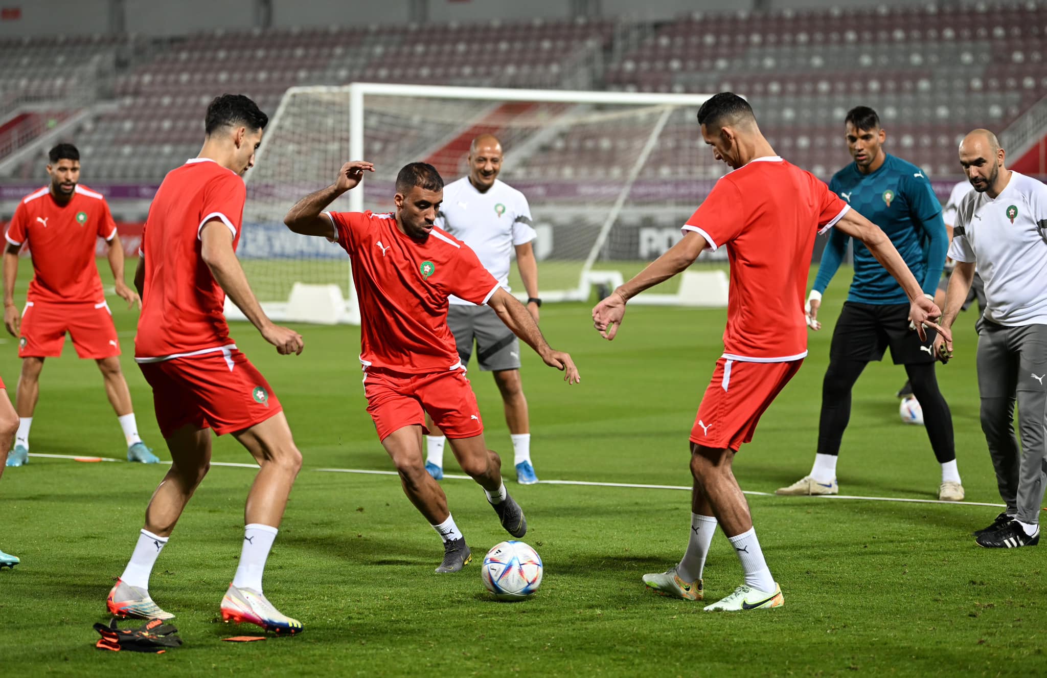  الركراكي يغلق الأبواب خلال مران الأحد.. وأنباء عن التحاق بعض المصابين بالمجموعة‎‎ 