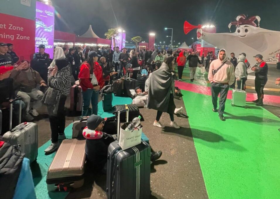 النائب الأول لرئيس مجلس النواب يخبر وزير النقل بالمحسوبية والرشوة في توزيع تذاكر الطيران إلى قطر الخاصة بمشجعي المنتخب المغربي