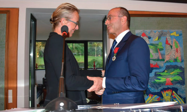 ما الذي يُخفيه نور الدين بنسودة الخازن العام للمملكة حتى يَرفض الكشف عن صفقاته ويَخرق بذلك فصول "الدستور المغربي"؟