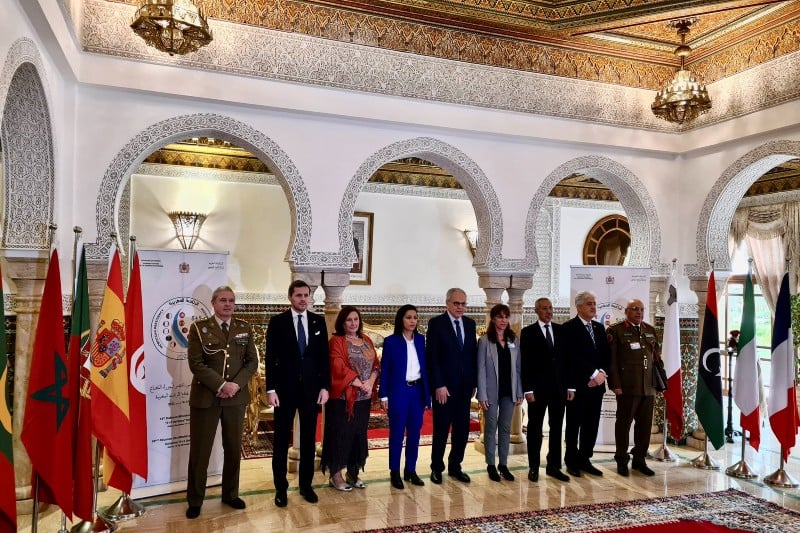  غابت الجزائر وحدها.. تونس تتخلى عن "الكرسي الشاغر" وتشارك في اجتماع مبادرة "5 +5 دفاع" بالمغرب 