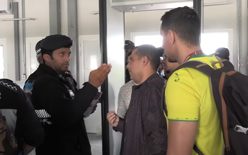  بعد فضيحة تلاعب مسؤول جامعي بالتذاكر.. أمن المونديال يصدر تحذيرات للجماهير قبل مباراة المغرب وفرنسا 